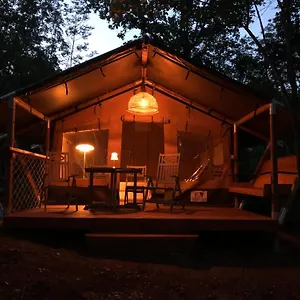 agriglamping-la-serravalle-pistoiese.it-tuscanyhotel.com/